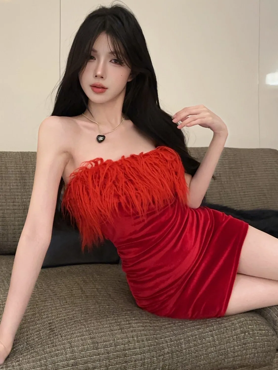 Robe Pure Desire Sexy épicée fille poilue sans bretelles fesse enveloppé rouge velours poitrine enveloppé robe de Banquet élégante FKH8