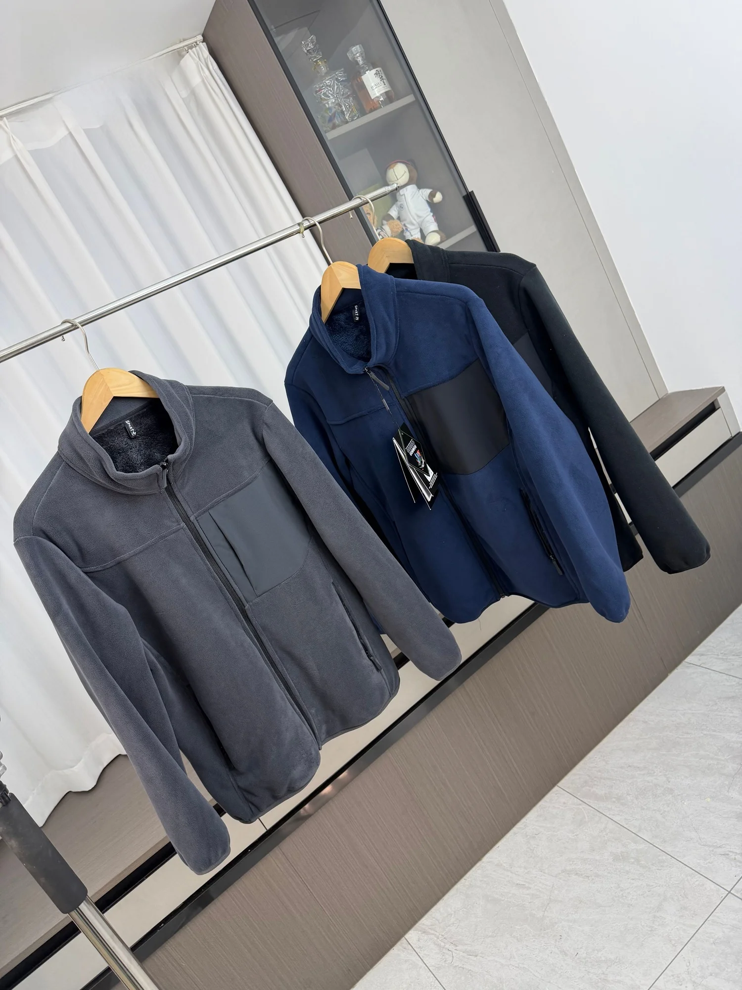 

Мужская утепленная куртка с флисовой подкладкой и воротником-стойкой для активного отдыха, повседневная, теплая, ветрозащитная, осенне-зимняя, модная, городская, на молнии