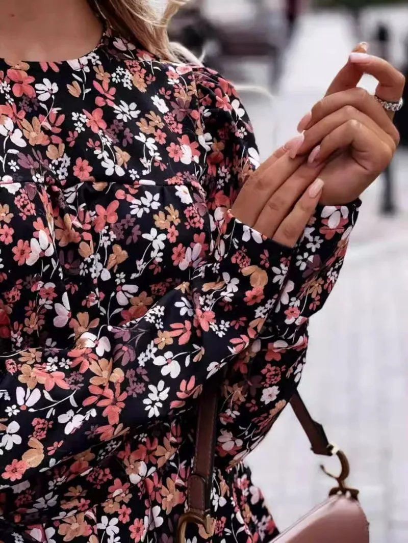 Vestido de temperamento de flores pequeñas de manga larga con estampado para mujer, ropa informal de moda, tendencia de viaje