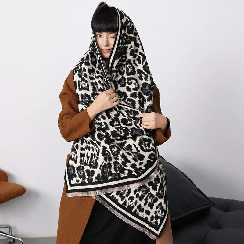 

Европейская и американская шаль с леопардовым принтом, новая осенне-зимняя модель, корейская версия, утолщенная, из искусственного кашемира, с принтом.