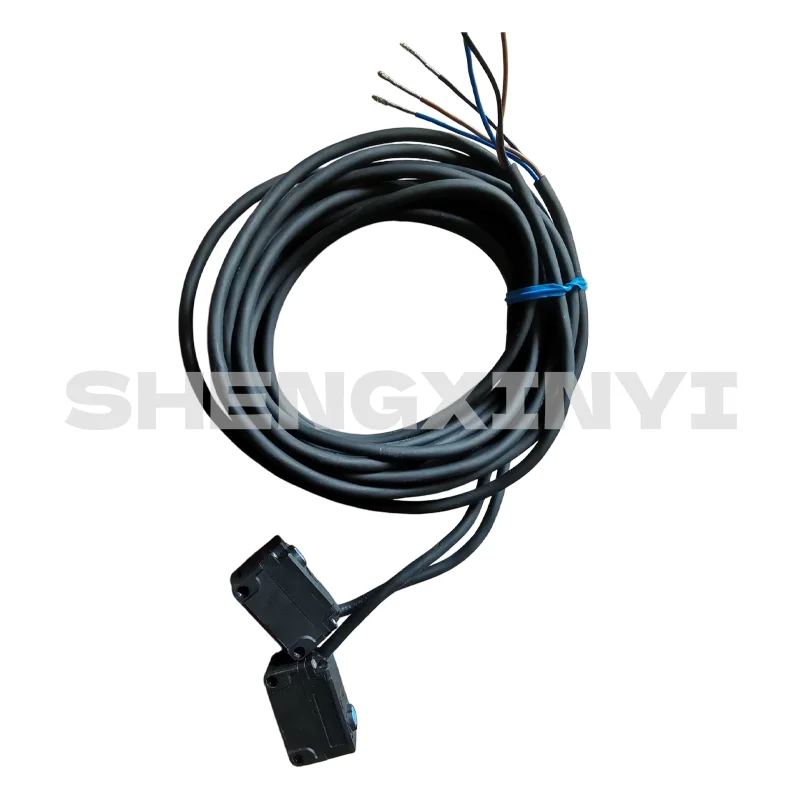 

PZ-G51N Built-in Amplifier Sensor Photoelectric Switch Square Transmission Line NPN PZ-G51NR+PZ-G51T