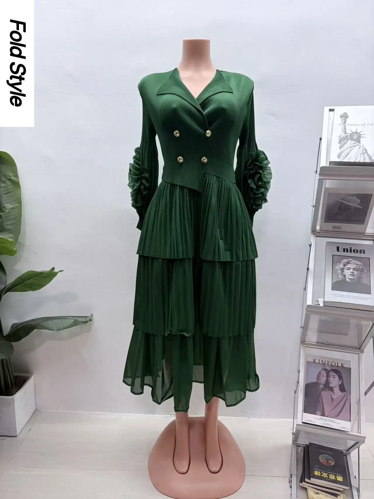 

2026 Spring New Miyake Pleated Dress Suit Collar Fashionable Medium and Long Skirt Waist Thin High-end Pleated Skirt
