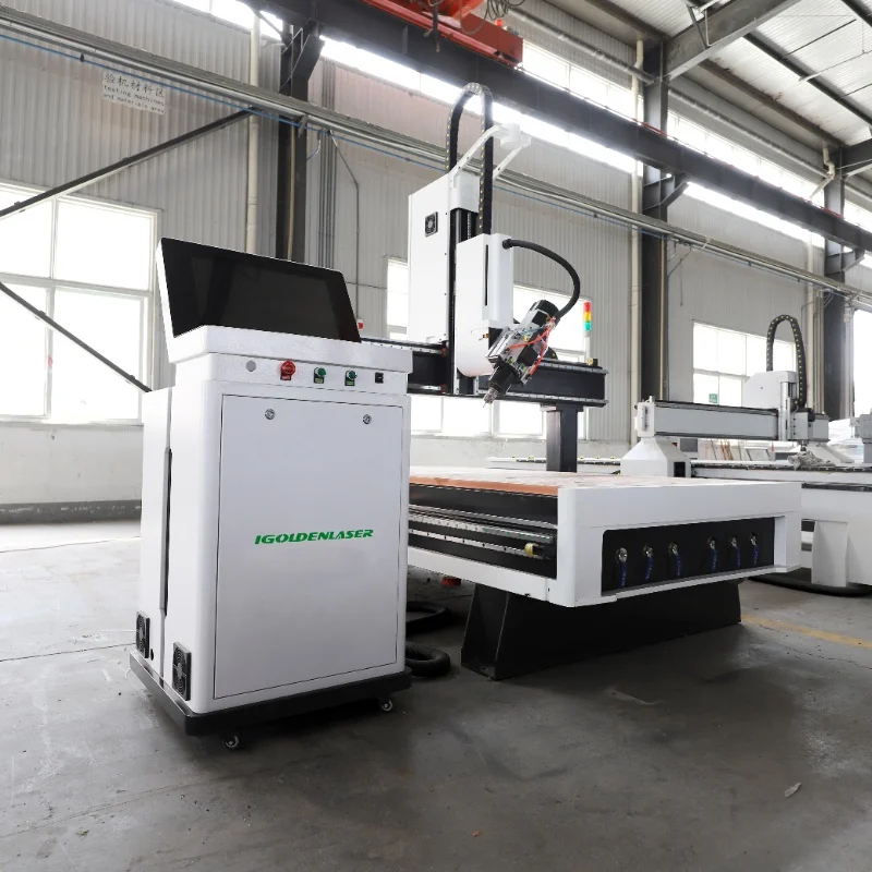 High-quality 4-axis 180-degree rotating CNC woodworking milling machine suitable for furniture and cabinet carving