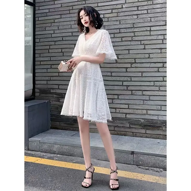 แฟชั่น V คอสีทึบลูกไม้แขนผีเสื้อชุดราตรีเสื้อผ้าผู้หญิง 2025 ฤดูร้อนใหม่หลวม Office Lady ชุดยาว