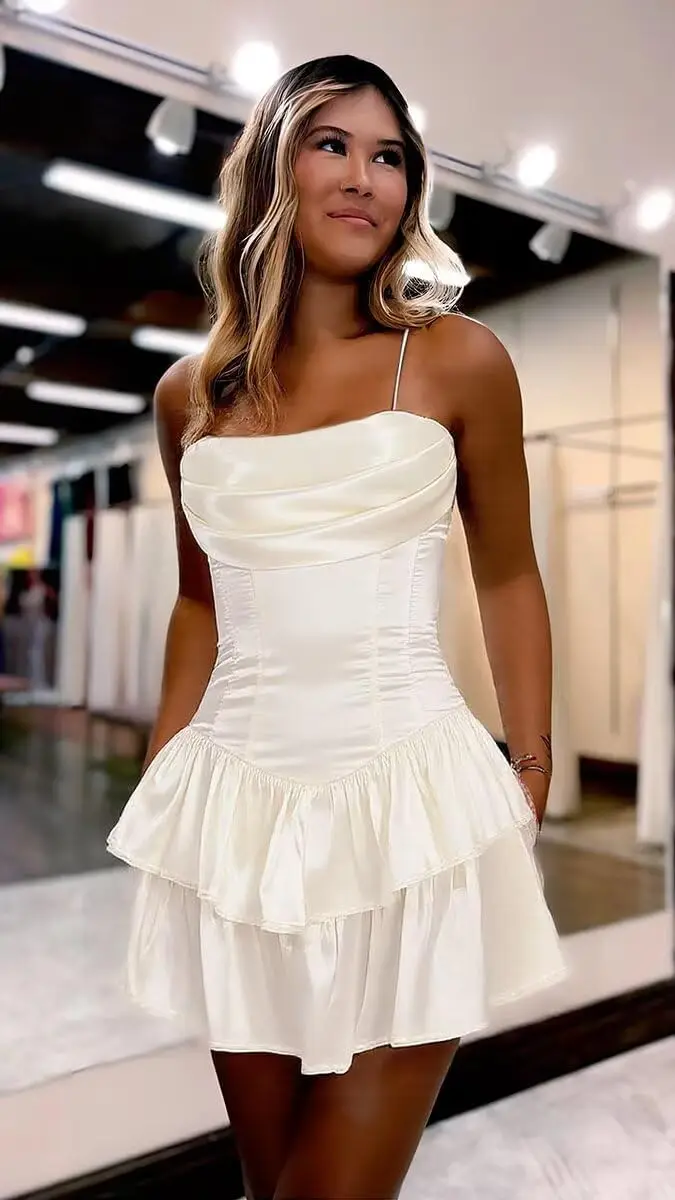 

Платья для встречи выпускников без бретелек Короткие оборки Многоуровневое атласное вечернее платье для выпускного вечера