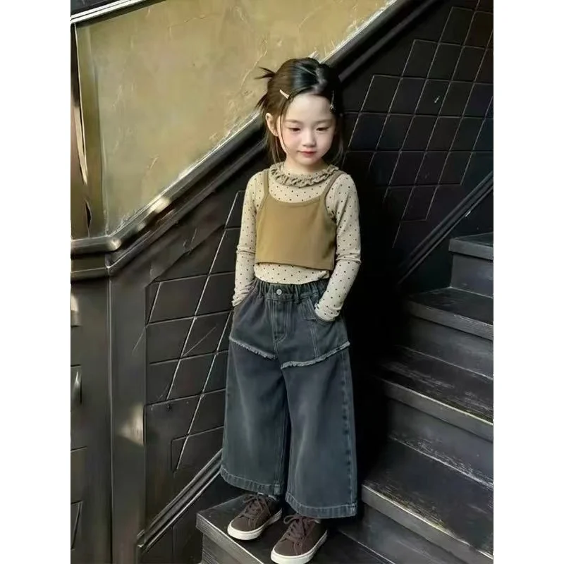 Girls' Autumn Set 2026 New Style Children's Fashion Dressing Vest Polka Bottom Shirt Butt Curtain Jeans 3-Piece Set