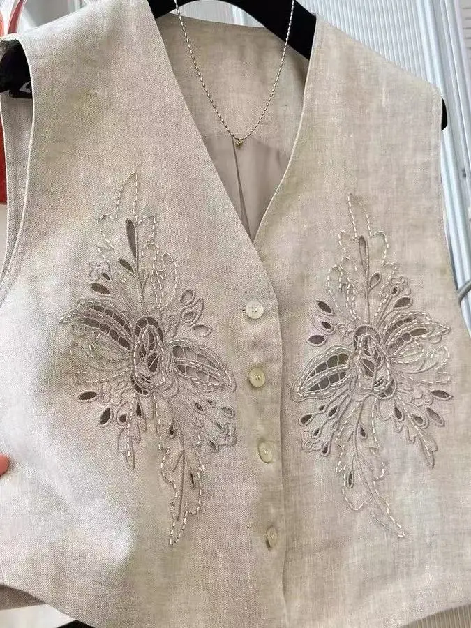 

New Chinese Style Women's Linen Embroidered Hollow out Vest Spring 2026 Fashion Small Size Suit Jacket Outerwear