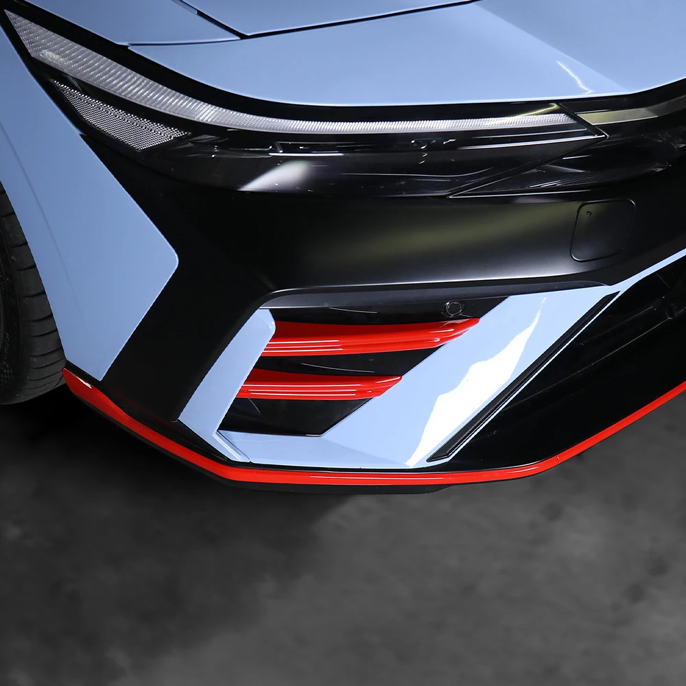 ملحقات السيارة الخارجية غطاء فتحة التهوية الأمامية للضباب مادة ABS لسيارة Hyundai Elantra CN7 N 2023 - 2025 LHD RHD المصد الأمامي