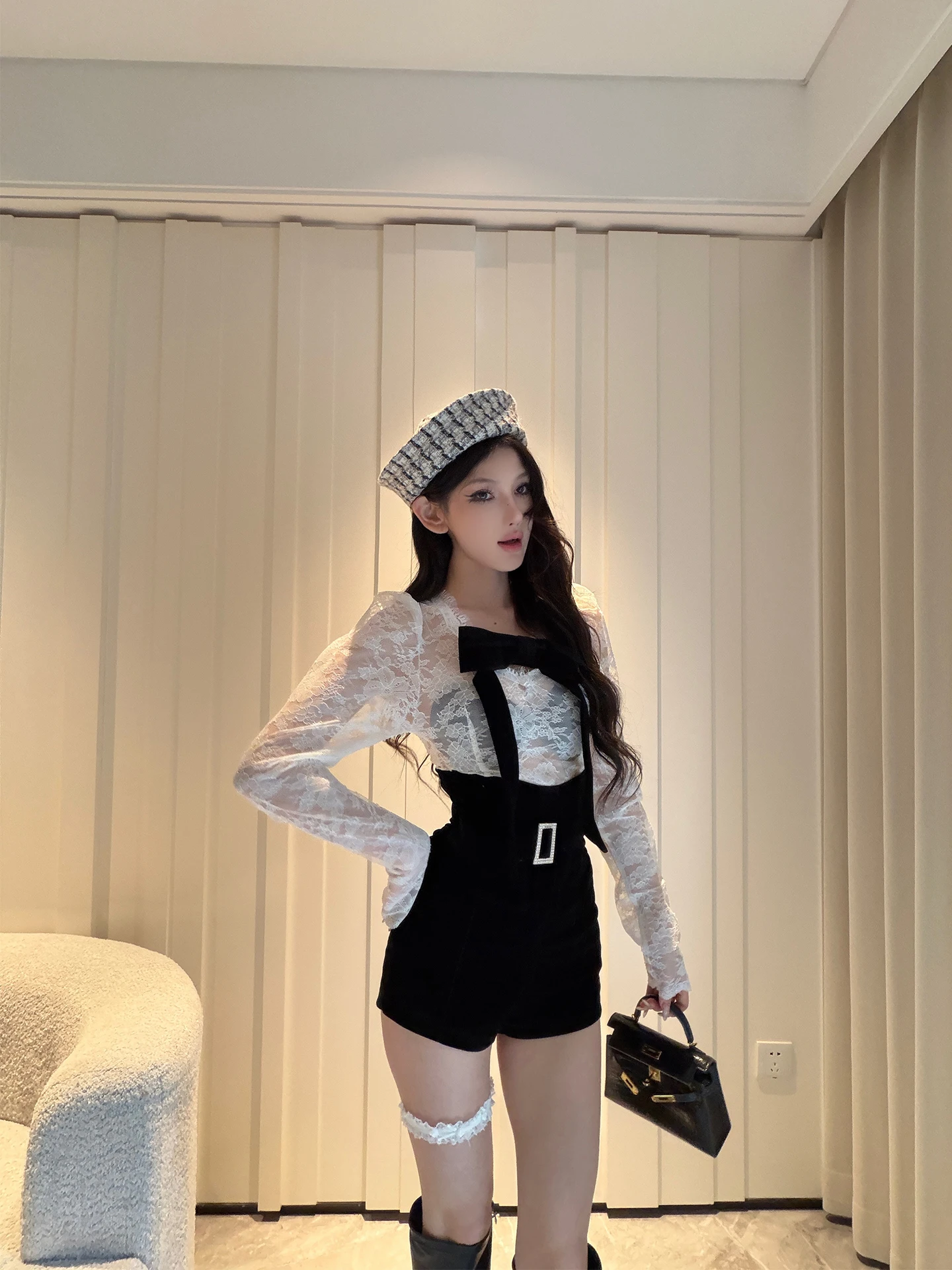 

Комплект из двух предметов ChiclyNana: топ с кружевными завязками и шорты с высокой талией, женская модная весенняя коллекция