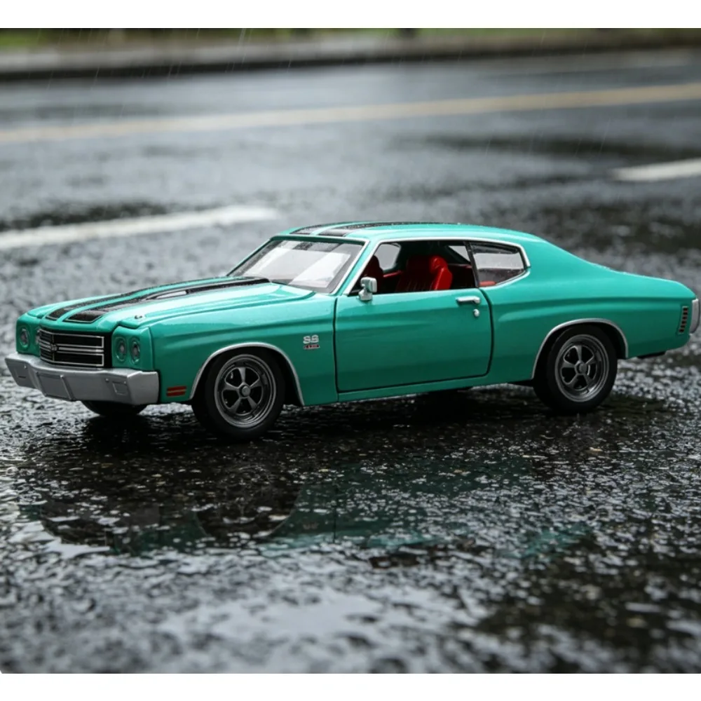 1:24 1970 Chevrolet Chevelle Alloy Car Model, Official Licensed, Sound Light & Glide Function, Classic Muscle Car