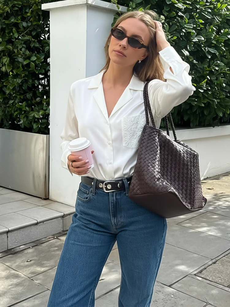 HH printemps femmes décontracté Simple chemises 2026 femme élégante poche broderie décoré à manches longues Blouses amples hauts de rue