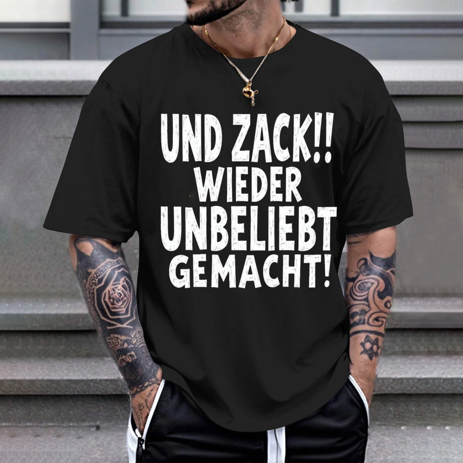 Herren-T-Shirt Und Zack! Wieder unglaublich cool gemacht. Perfekt für Freizeitkleidung, Partys und Karneval-Outfits.