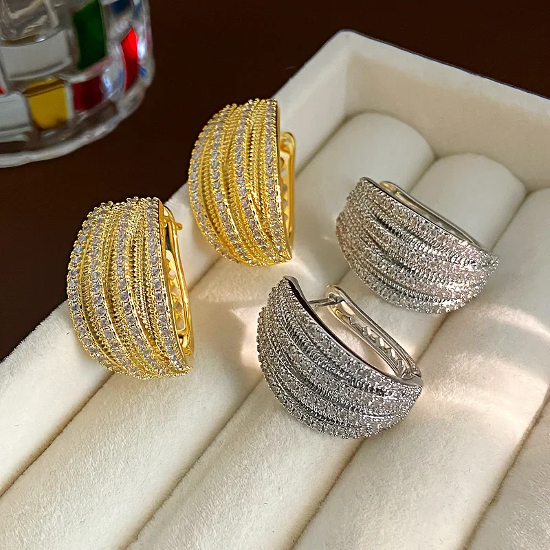 

Korean Style Commuting Simple U-shaped Micro Inlaid Zircon Simple Cool Style High-end Lines Earrings for Women.