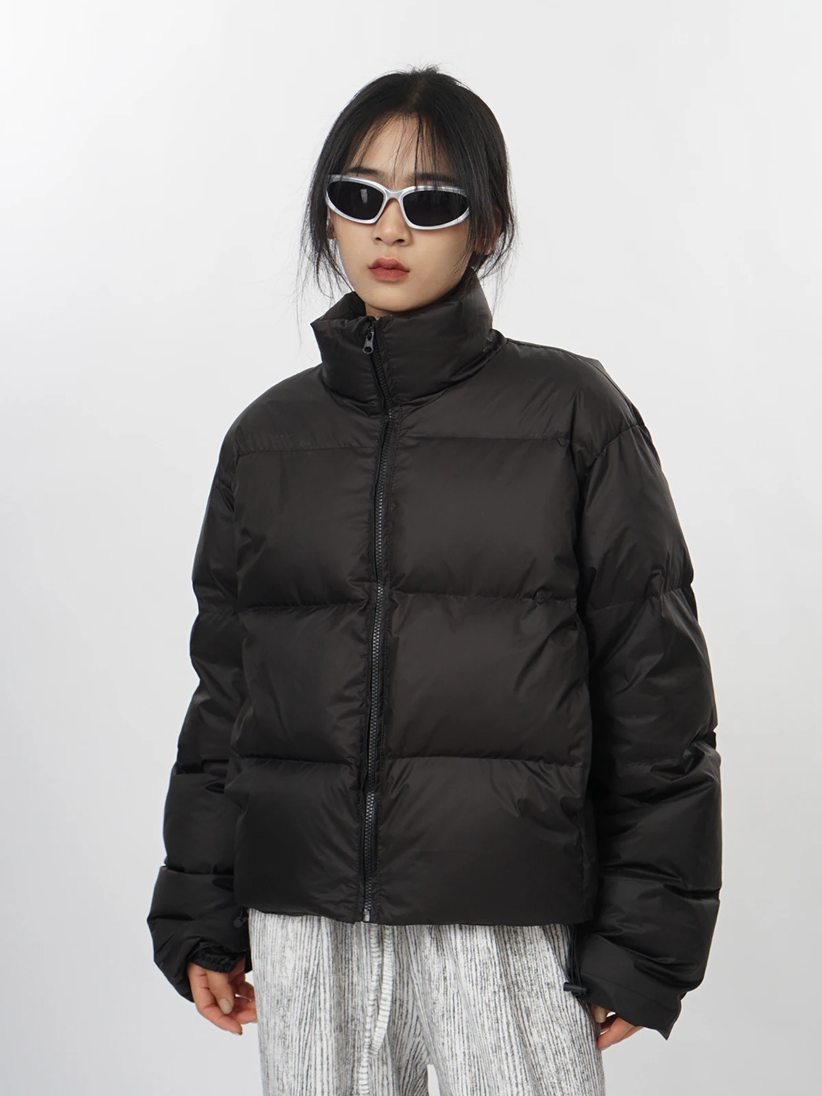 

Черная утепленная куртка-пуховик для женщин, зимняя, теплая, белая, на пуху, свободного кроя, универсальная, модная, в уличном стиле