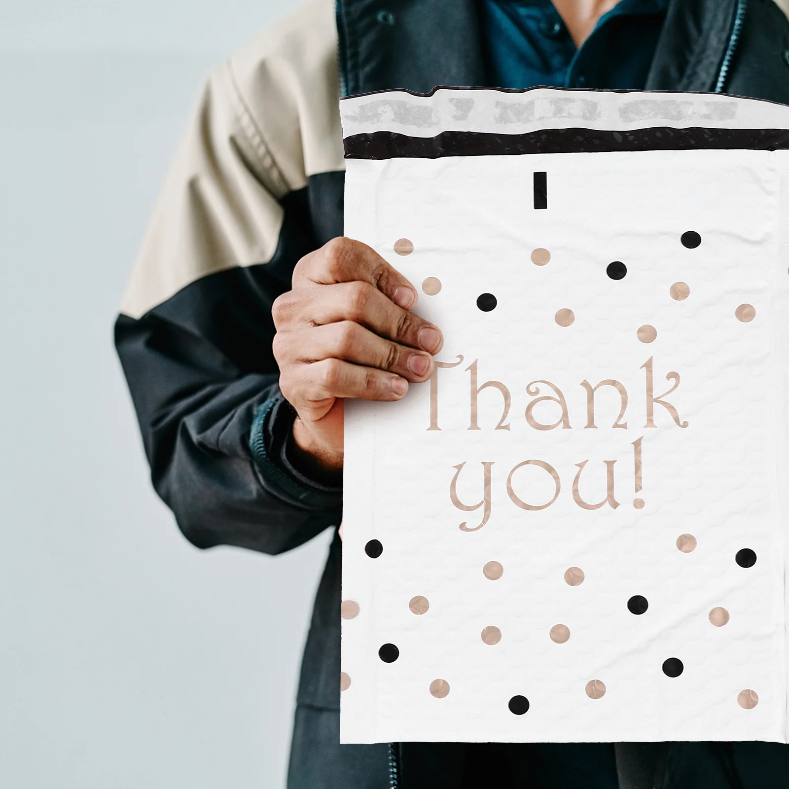 25 قطعة من مغلفات البريد المبطنة المقاومة للماء لاصق قوي للشحن السريع أكياس حزمة الفقاعات الواقية للبريد #2