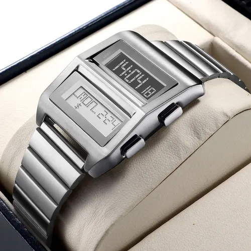 Imagen 2 del producto Reloj electrónico MEGIR Retro Cyberpunk Driver para hombre, reloj de pulsera deportivo con movimiento electrónico, correa de acero inoxidable 0324