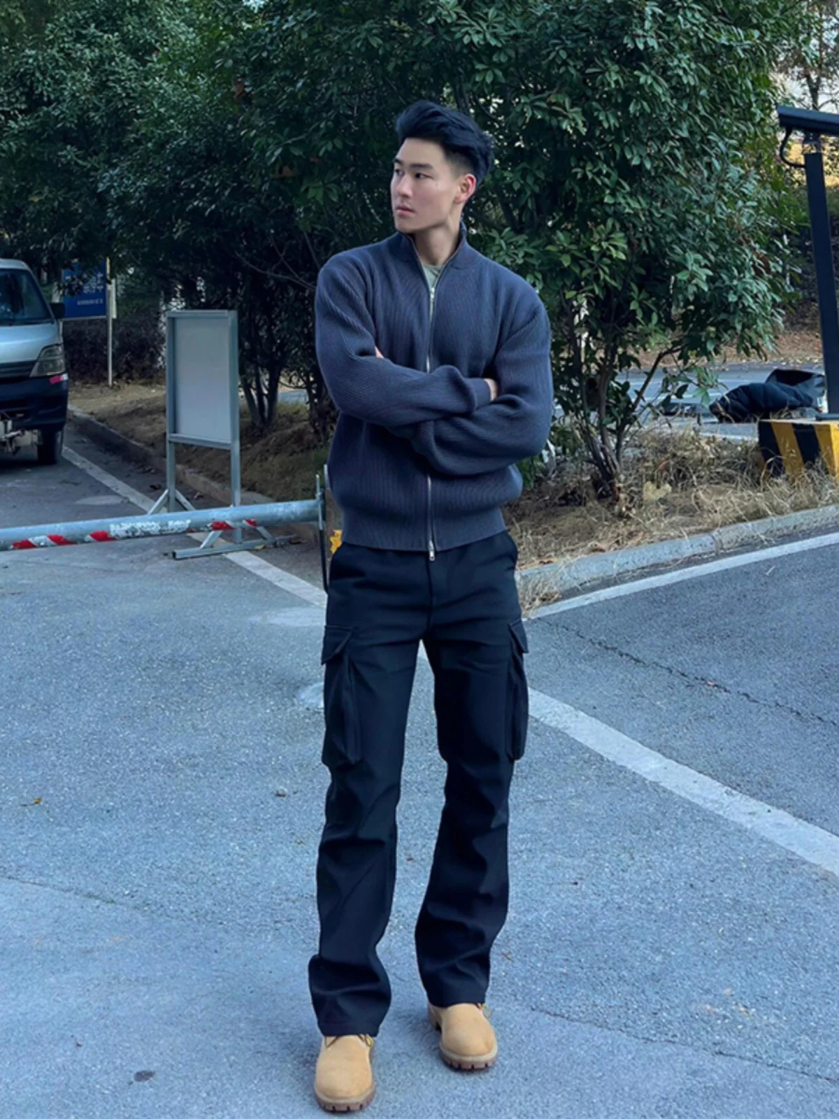 

Черные рабочие брюки для мужчин, прямые джинсы с большими карманами, расклешенные, в американском стиле, молодежная мода, уличный стиль