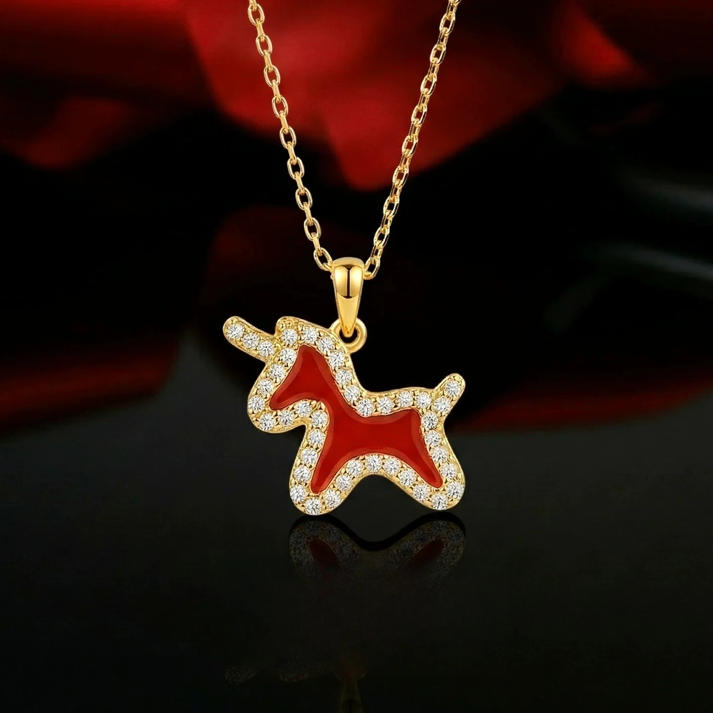 S925 silver collarbone necklace, mini luxury rocking horse pendant, fashionable women's jewelry