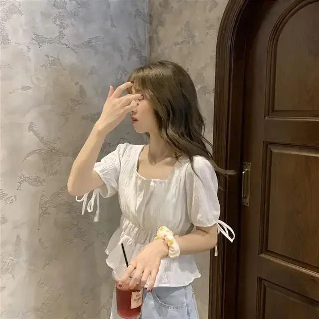 Короткий топ с квадратным воротником и пышными рукавами, женская рубашка с коротким рукавом, ниша дизайна