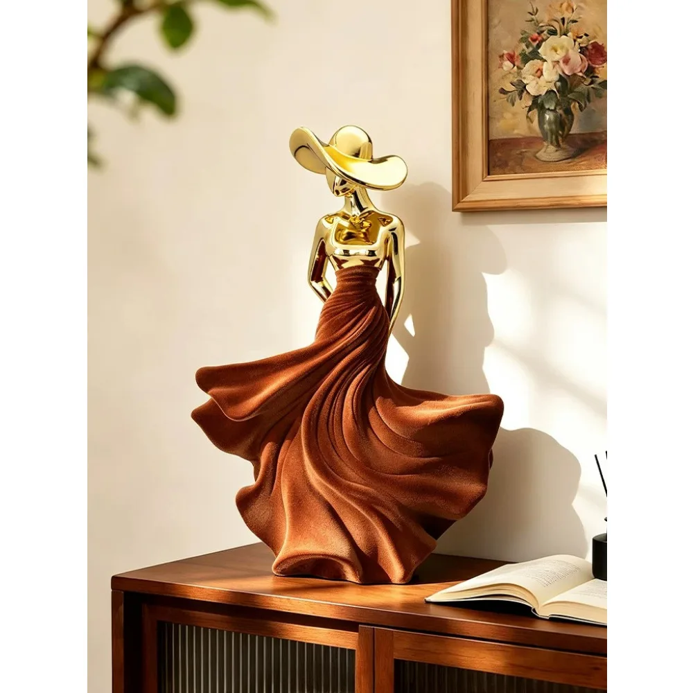 Luxury Home Decor Electroplating Flocked Figure Figurine Desk Decoration High-end LivingRoom TV Wine Cabinet Craft Ornament Gift