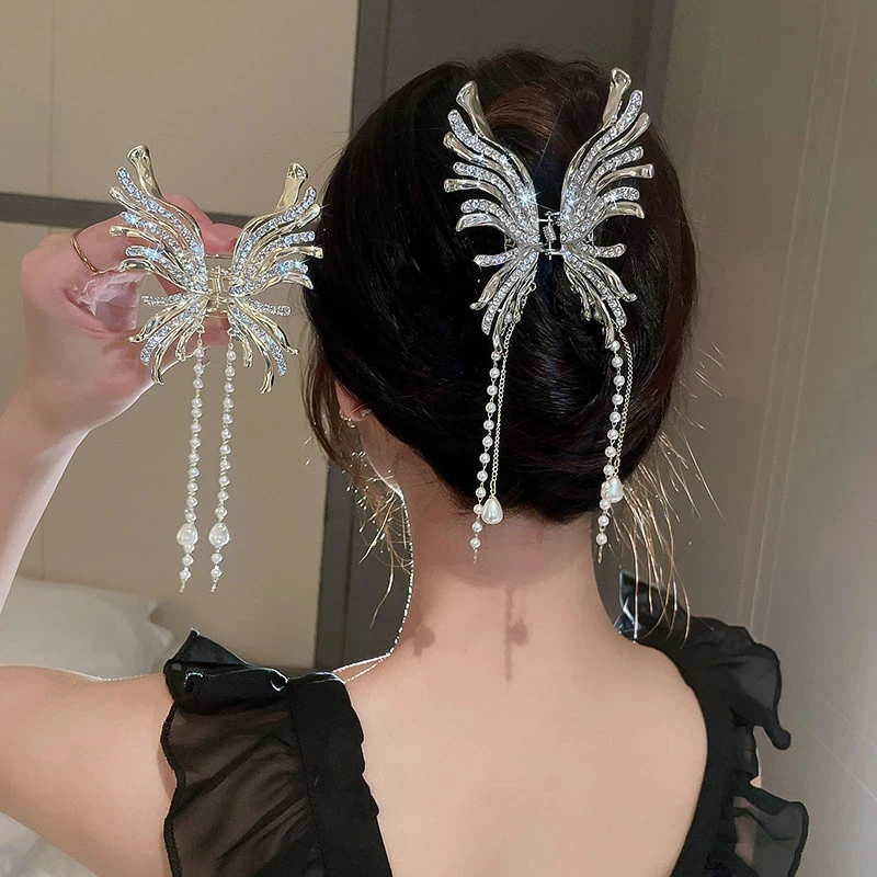 Korean New Butterfly Pearl Fringe Hair Claw Rhinestone Ponytail Braid Retro Shark Clip Fashion Hair Accessories Headdress Female