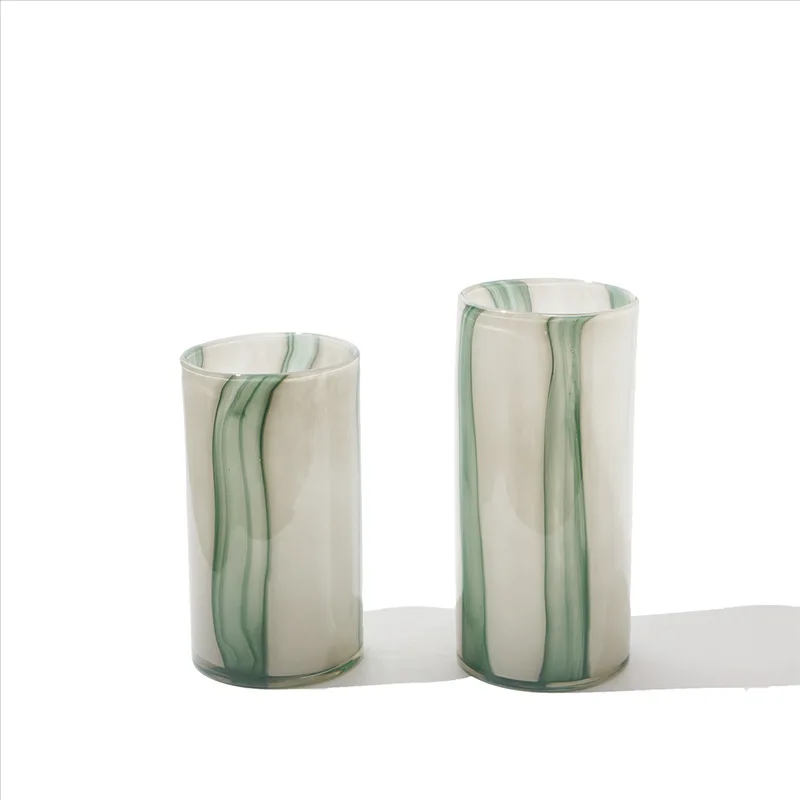 

Simple and gradual change green vertical straight vase dining table living room soft tulip glass vase