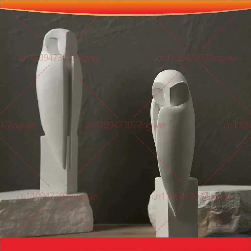 1PCS Modern Minimalist Cloak Owl Figurine Creative Recluse Style Resin Ornament for Showroom Study Room TV Cabinet Decor