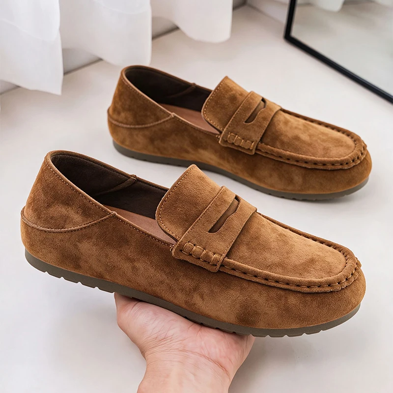 Men's slip on lazy casual shoes four seasons new breathable light soft-sole non-slip comfortable outdoor walking Joker tide shoe