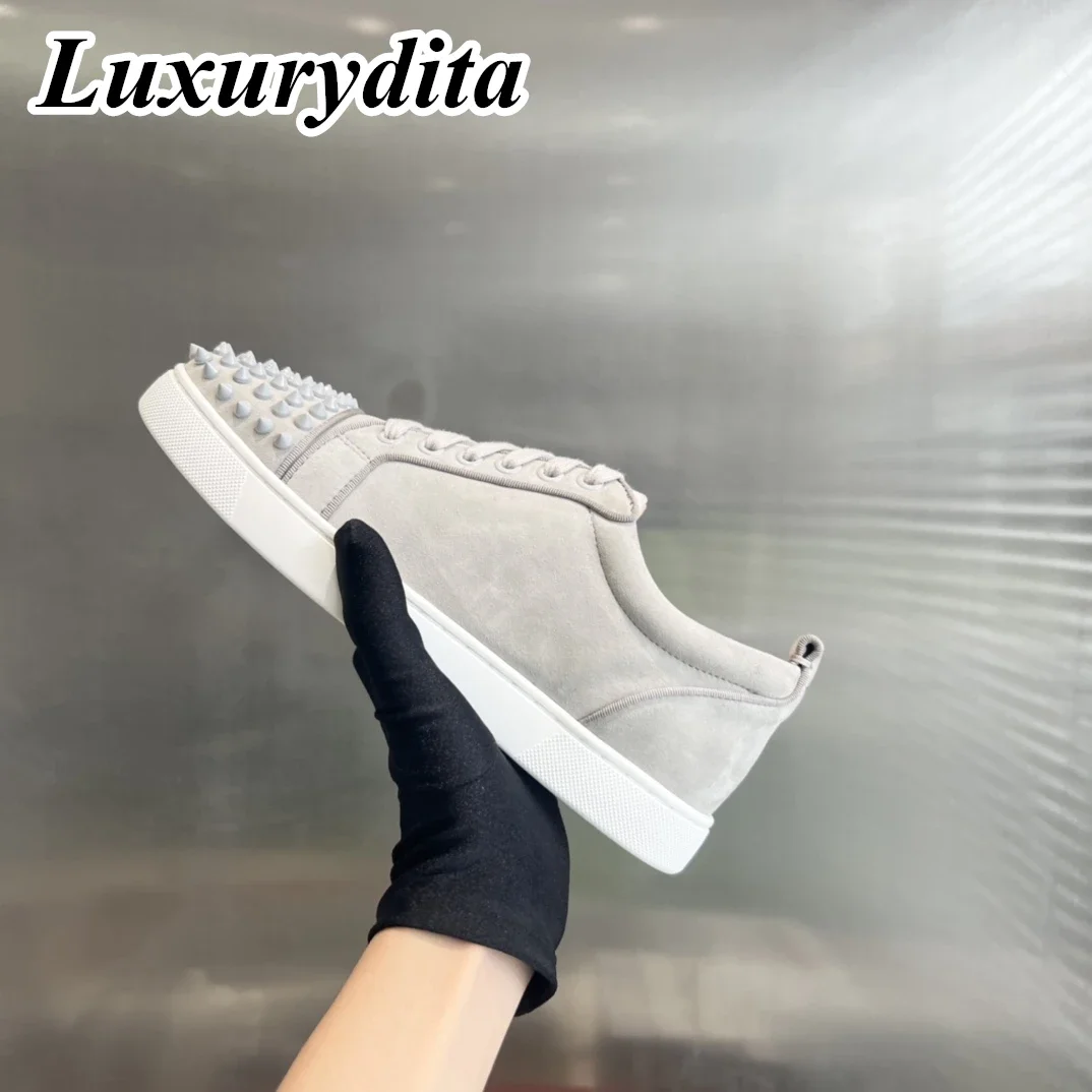 

Top Quality Womens Trendy Casual Sneakers Luxury Mens Real Leather Tennis Shoes Designr Red Sole Tide Lovers Rivet Shoes HJ1325