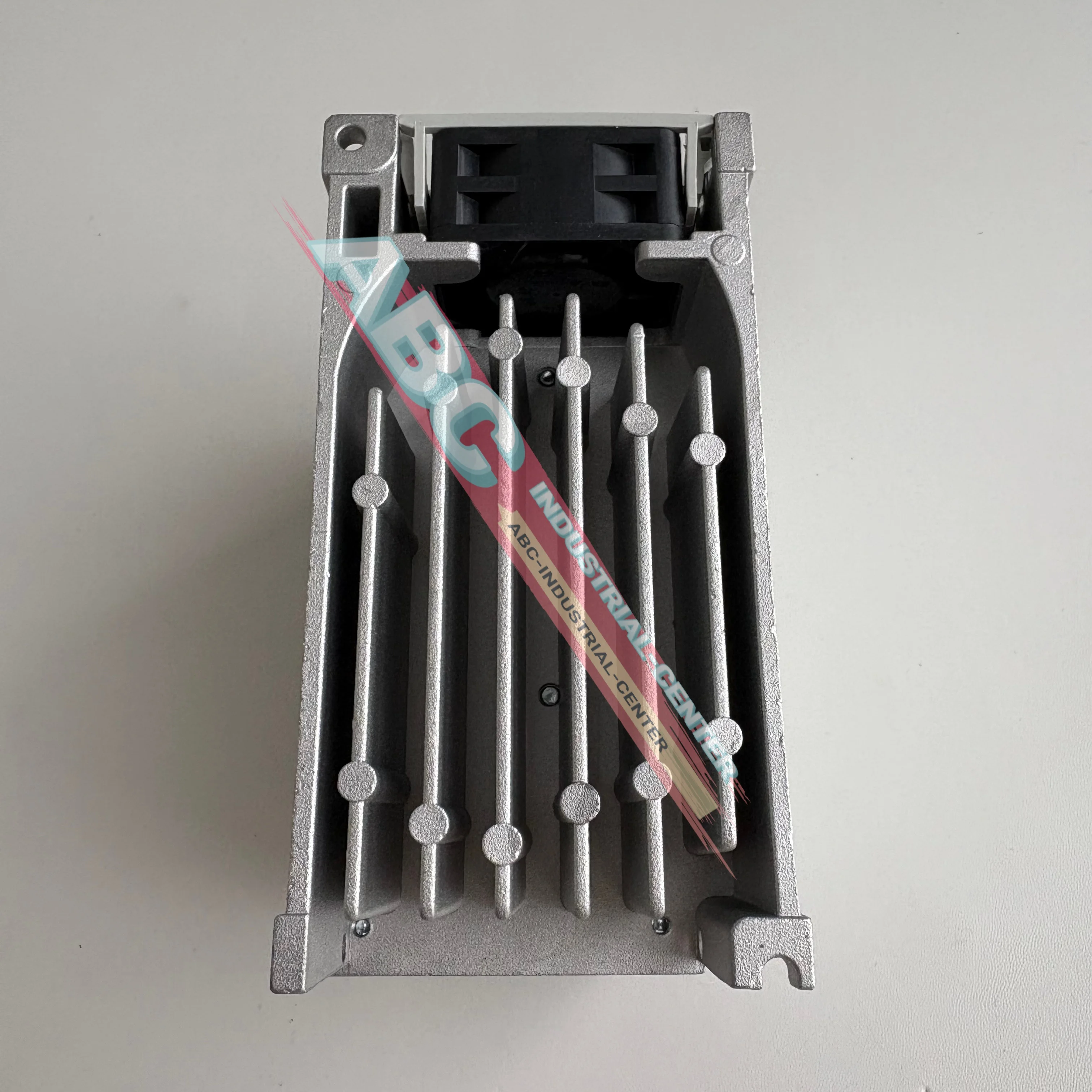 Brand  LSLV0008C100-4NS Inverter  new