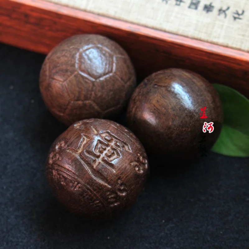 

Wholesale Vietnamese Agarwood Black Leather Handle Piece Exhibition Product Wooden Crafts Craft Ornament Natural Material