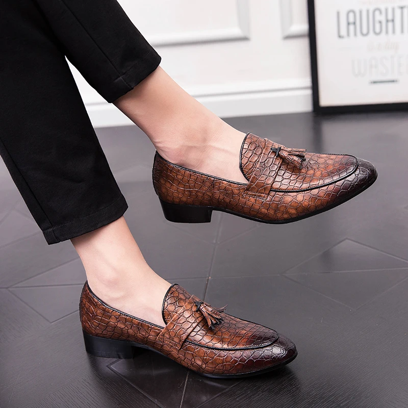 

Brown Red Fashion Formal Party Evening Dress Shoes for Men Plus Size 38-46 Youth Designer Brand Male Wedding Loafers Oxfords