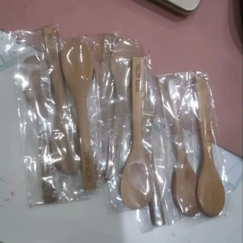 250pcs Reorder to MX 15cm Oval Wooden Spoons Clear Paint with Logo valle azul in Opp Bags