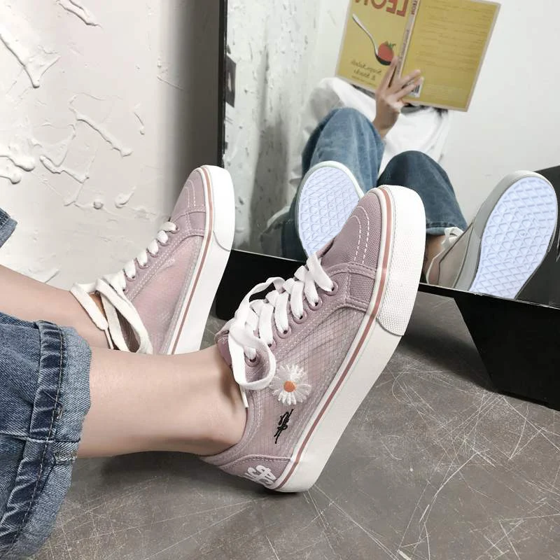 Summer New Mesh Surface Flat Bottomed Casual Shoes Fashion Sneakers Women Spring and Autumn Luxury Designer Shoes