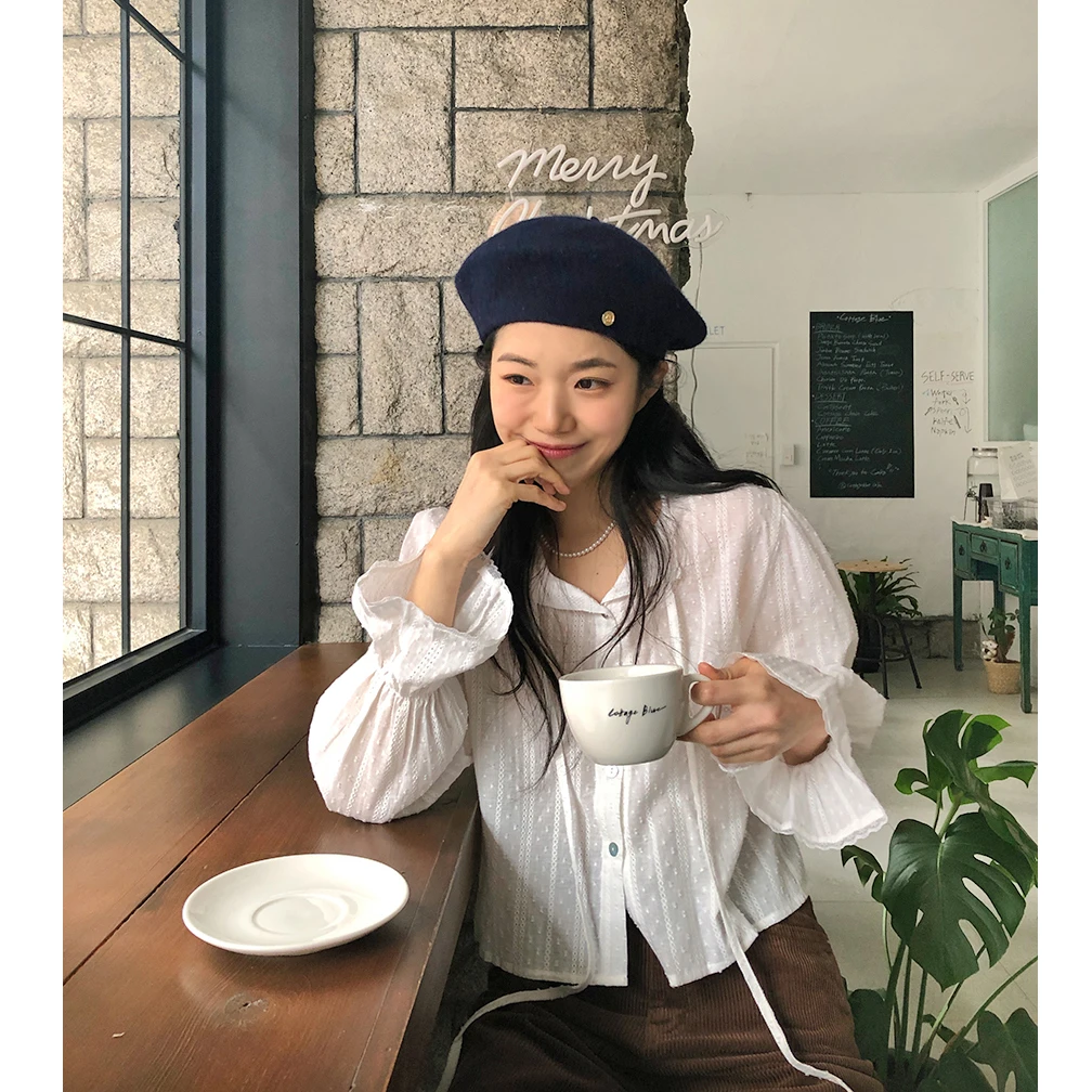 

Sweet Lace Embroidered Bell Sleeve Pure Color Shirt Single Button Ladies Fashion Spring Autumn Long Sleeve Casual Blouse