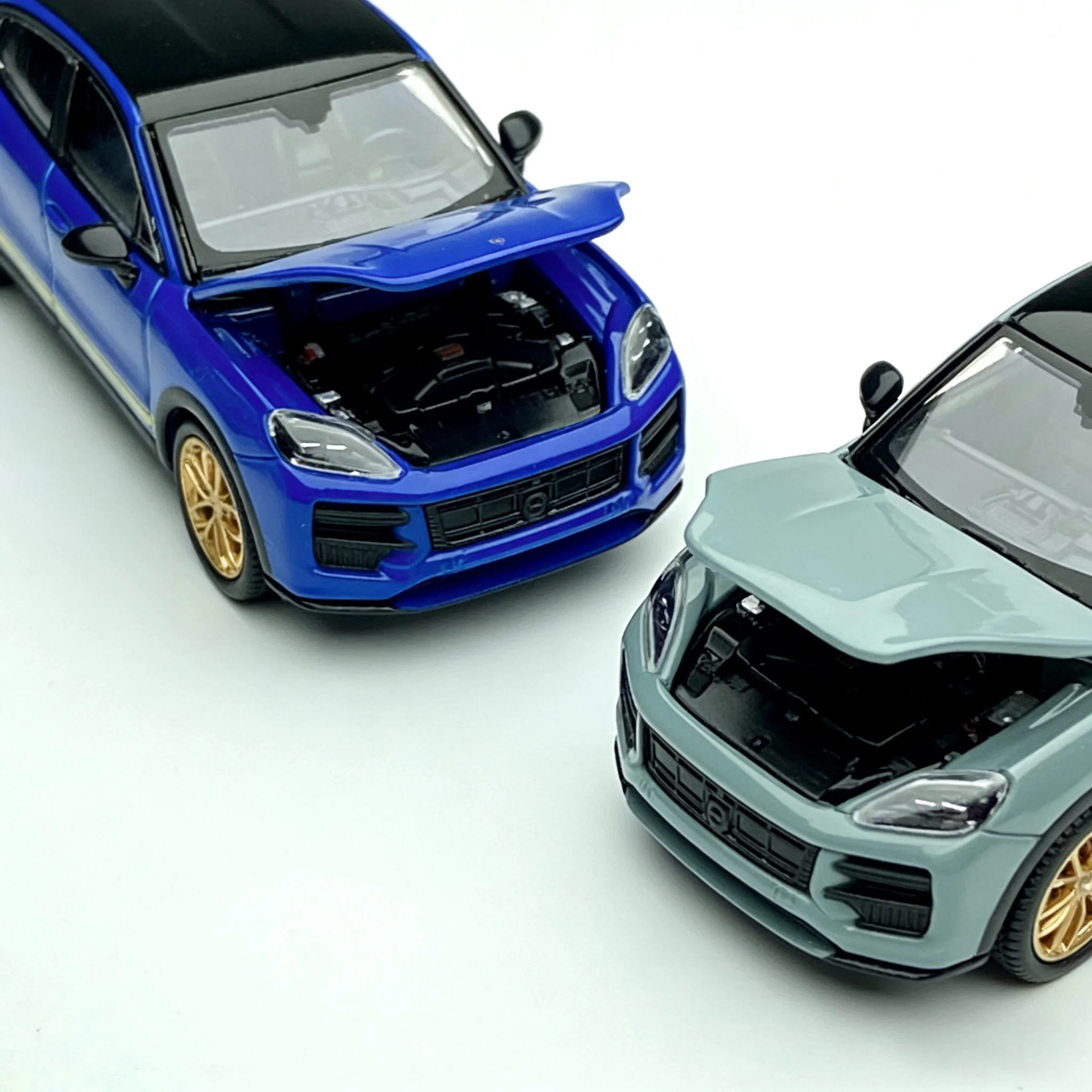 

Модель автомобиля Trends Hobby 1:64 Cayenne Turbo GT из сплава - В наличии