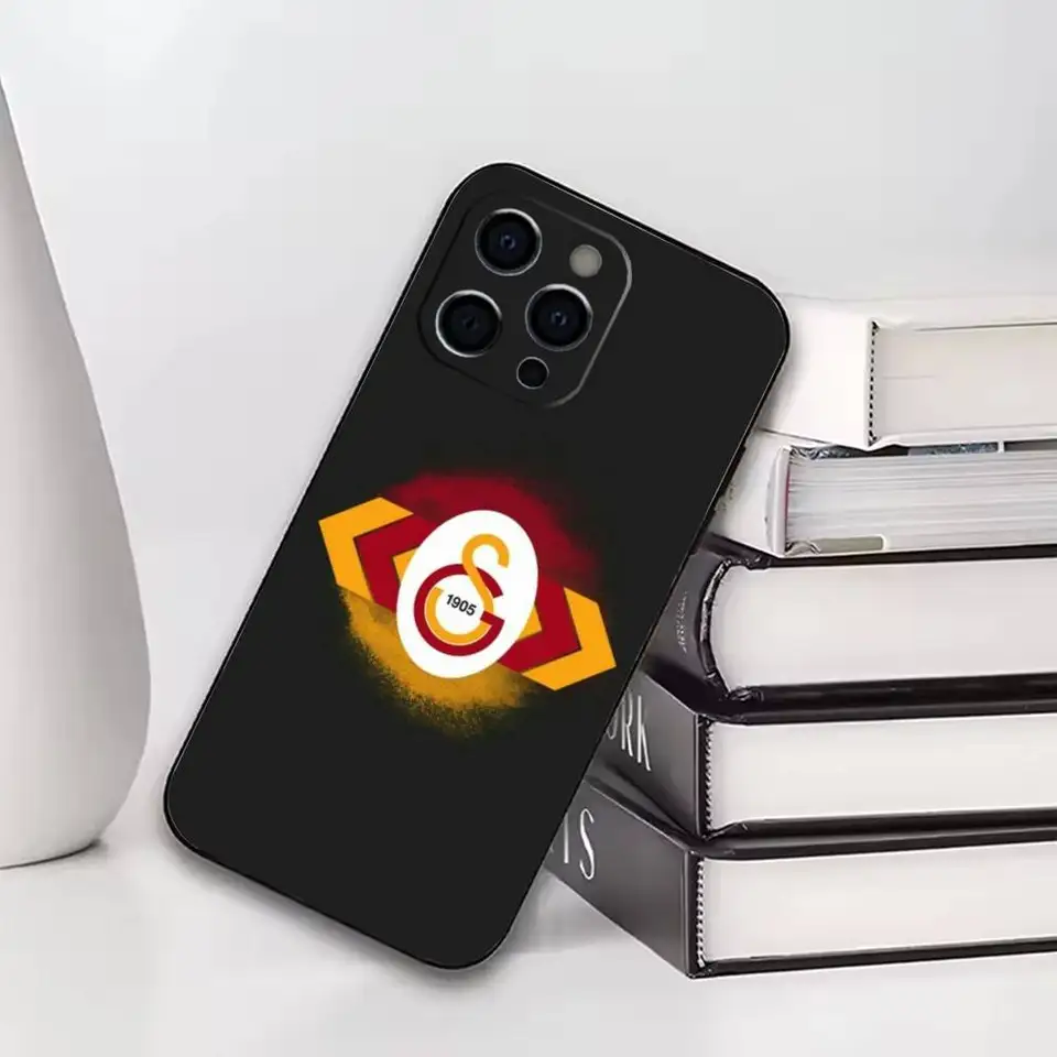 Funda de silicona suave negra para iPhone 17,16,15,14,13,12,11 Plus,Pro con equipo de fútbol Galatasaray 2