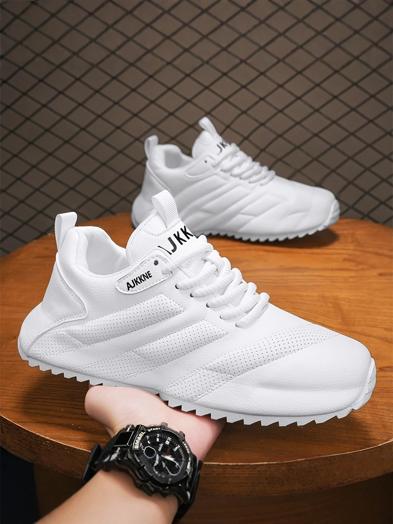 Men's Casual Sports Shoes Anti-Slip Thick Bottom Black Leather Upgraded Version Spring Autumn Seasonal Wear Resistant