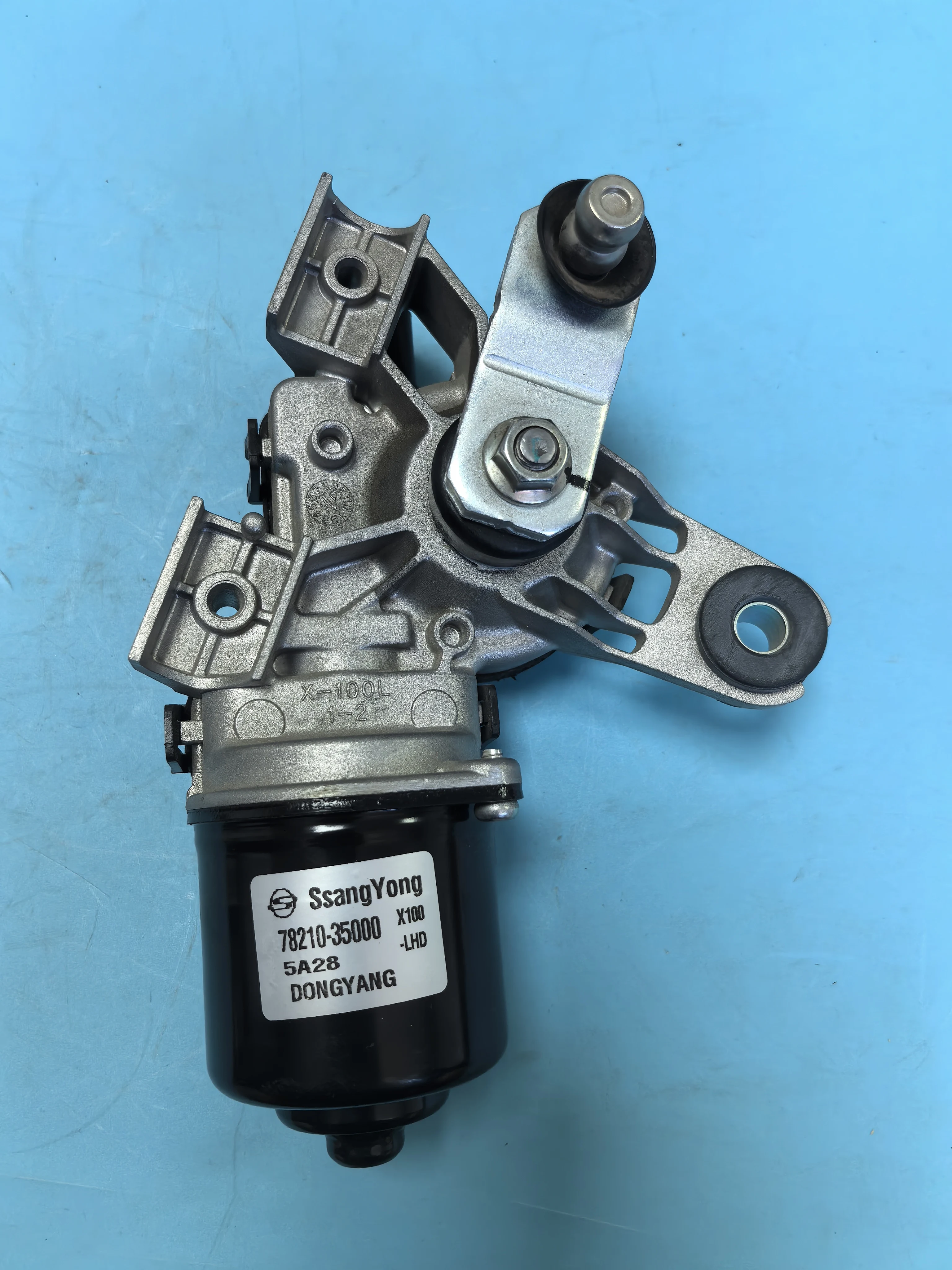 

Genuine Front Wiper Motor Assy 8610035001 For Ssangyong Tivoli/XLV