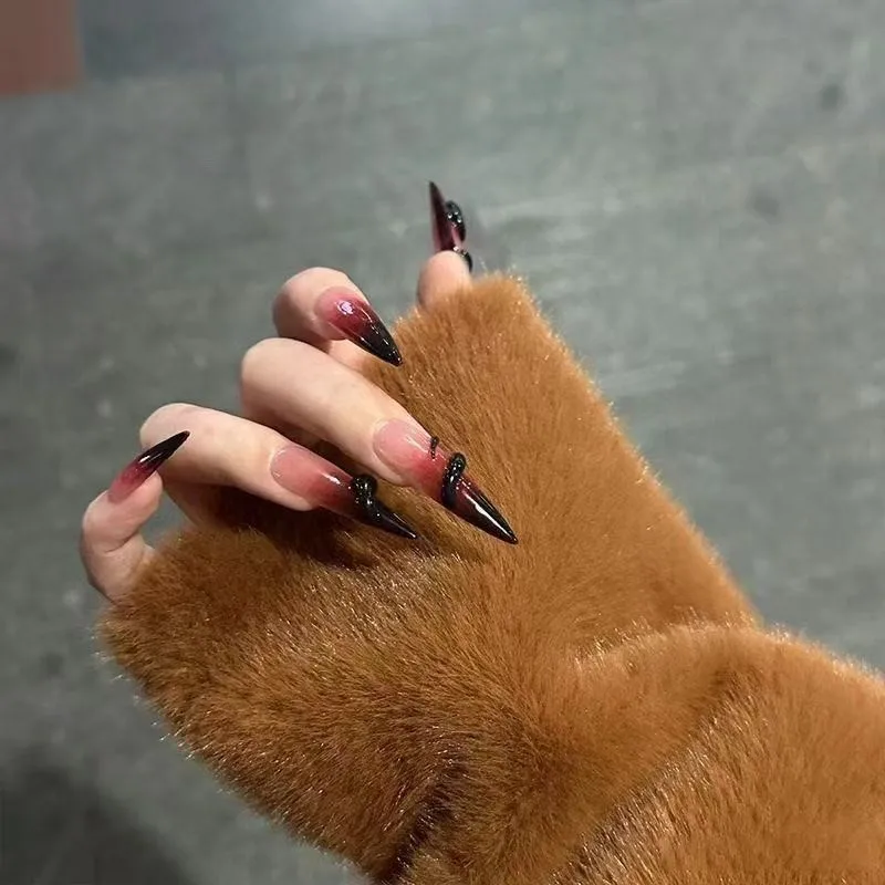 

2025 Year of The Snake Handmade Long Tip Press On Nails Spice Girl Dark Red New Year Fake Nail Simple Gradient 3D Snake Nail Art