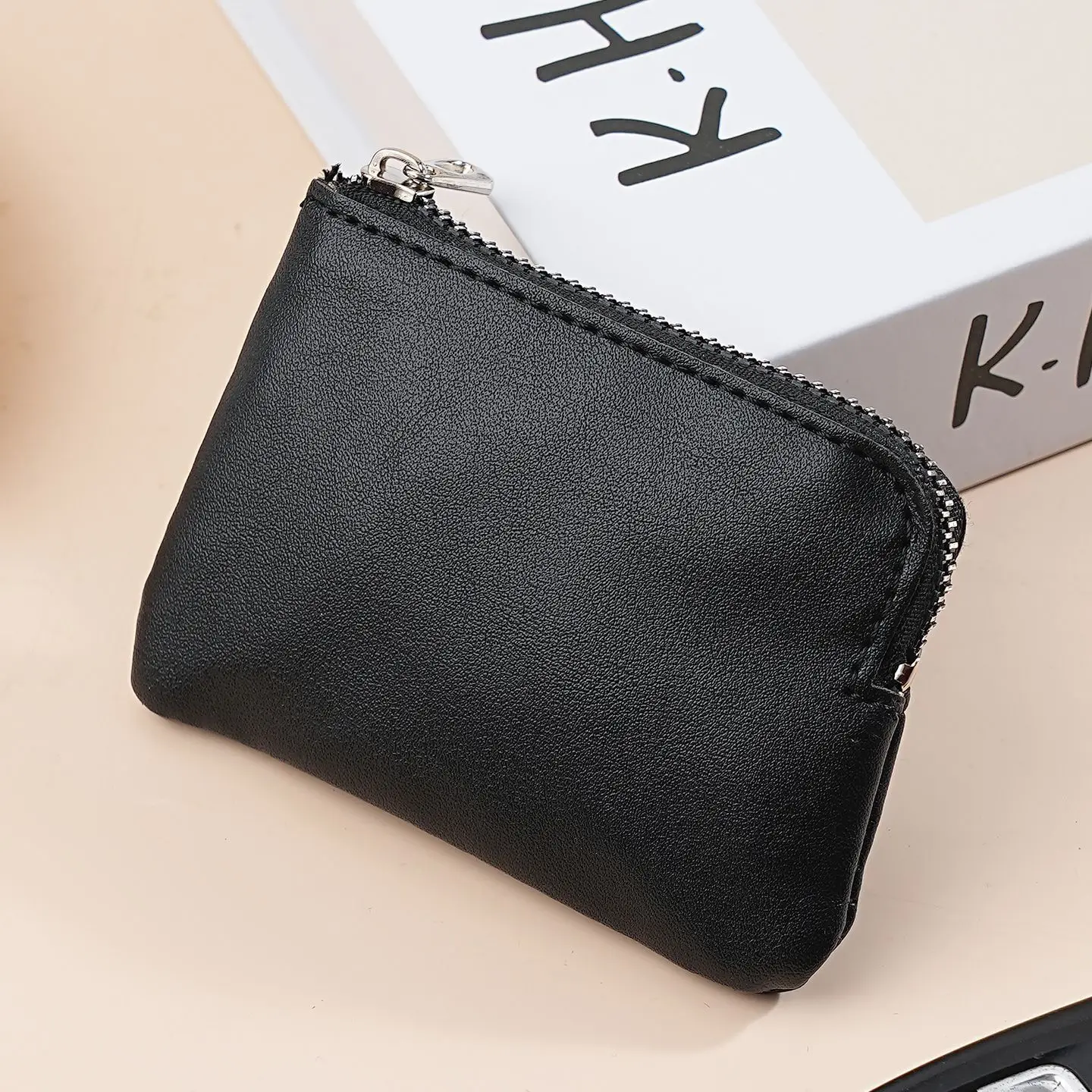 Minimalist Soft Leather Zipper Coin Purse, Portable Keychain Pouch, Mini Card Holder for Bank Cards with Multiple Card Slots