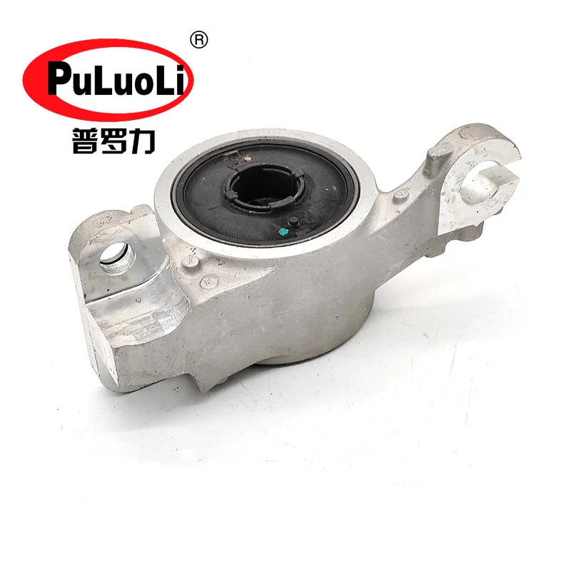 The 51396-TMB-H03 applies to the left side of the 2020-2023 BREEZE CR-V front lower arm bushing flexible bracket