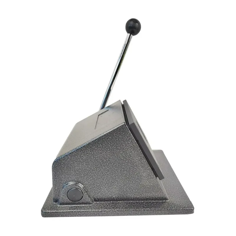 

Pin Badge Press Machine of 44mm Round Paper Cutting Machine