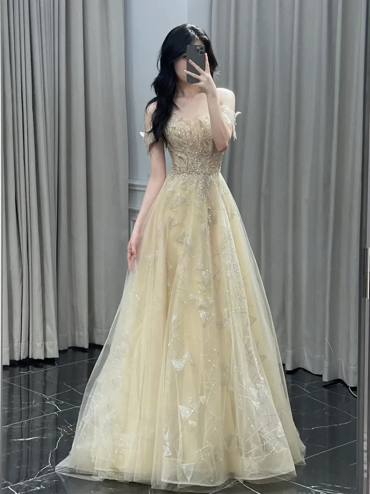 

Elegant One-Shoulder Prom Dress Women's Graduation Skirt Puffy Ball Gown Hostess Long Evening Gown Polyester Fiber
