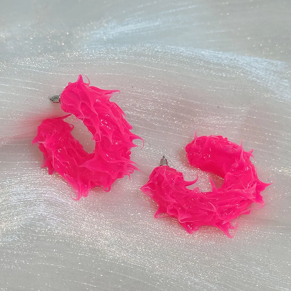 FishSheep 2022 Trend Punk Spike Hoop Earrings For Women Statement Pink Blue Big C Circle Earring Goth Fashion y2k Jewelry Gifts