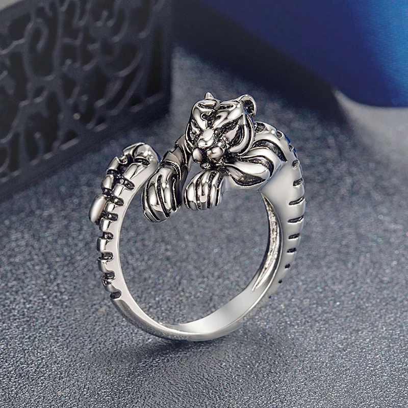 1Pcs Fierce Tiger Adjustable Opening Ring Men and Women Vintage Punk Ancient Gold Ancient Silver color Animal Jewelry Gift