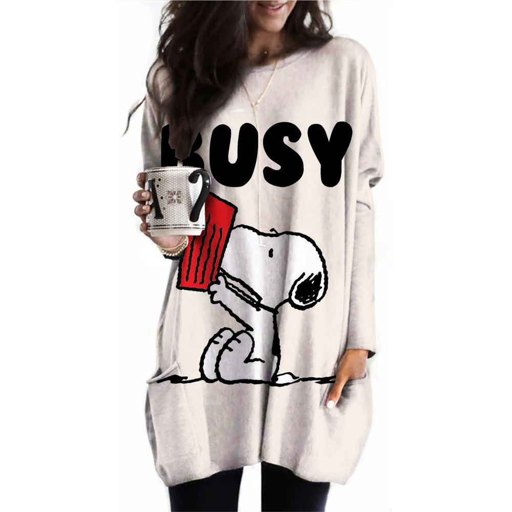 Women\'s round neck long sleeved daily fashion oversized sports shirt Snoopy print loose casual pocket T-shirt hooded pullover