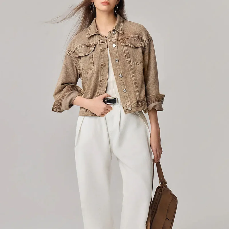 معطف دينم نسائي جديد على الموضة لعام 2025 معطف ربيع الخريف بمزاج متعدد الاستخدامات ثلاثي الأبعاد معطف دينم نسائي بني عتيق H365