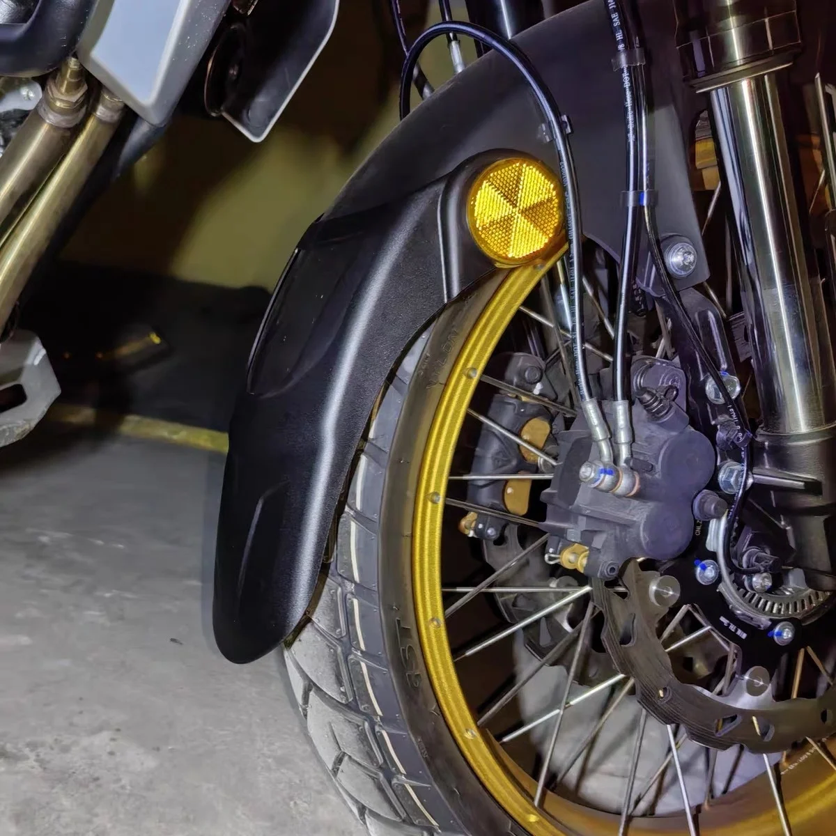 For KOVE 525X/500X/400X models, add accessory for lengthening the front mudguard, front mudplate and front wheel guard.