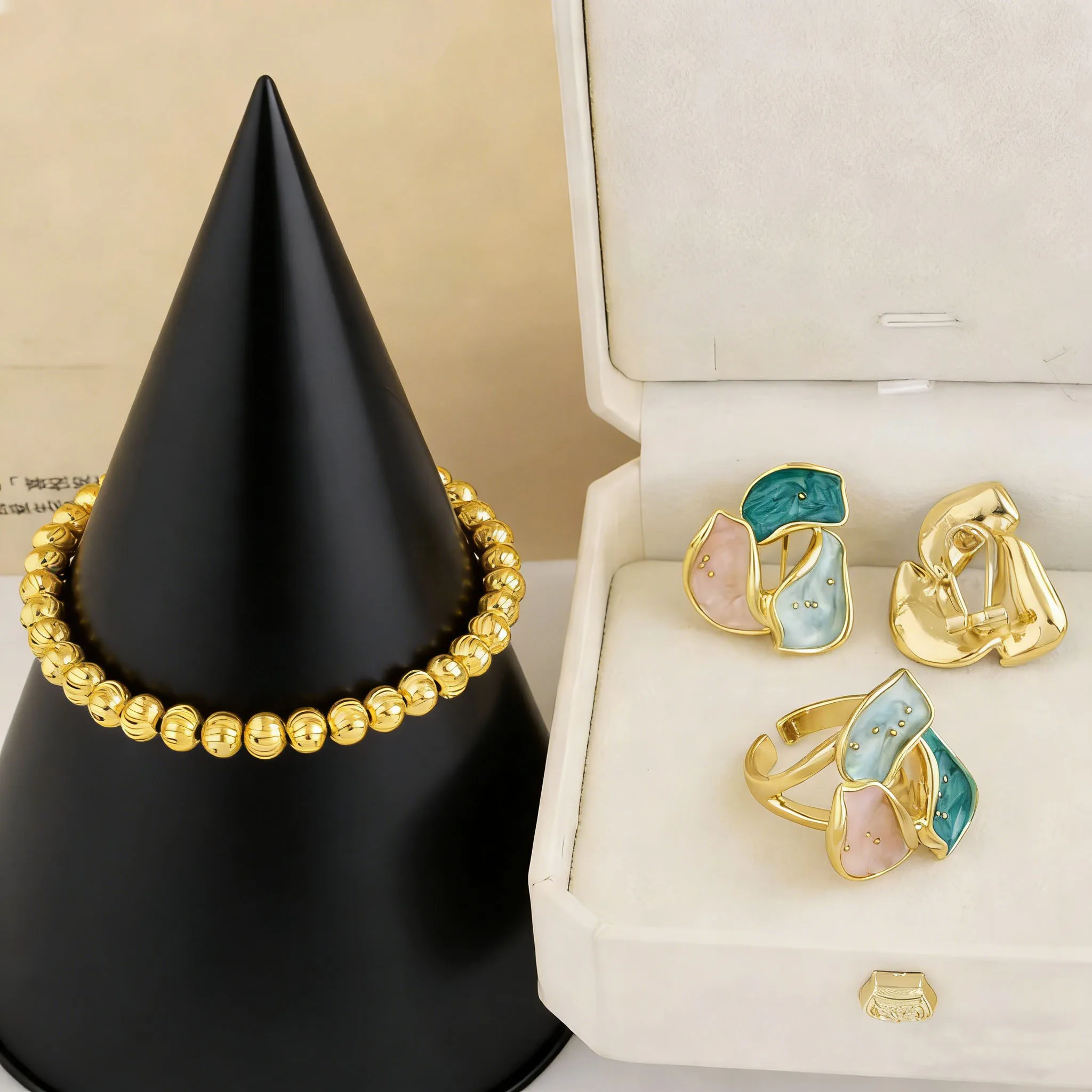 

Colorful Earrings Ring Gold Color Bangle For Women Congo America Trendy Jewelry Set Advanced Shine Gift of Party Wedding Casual